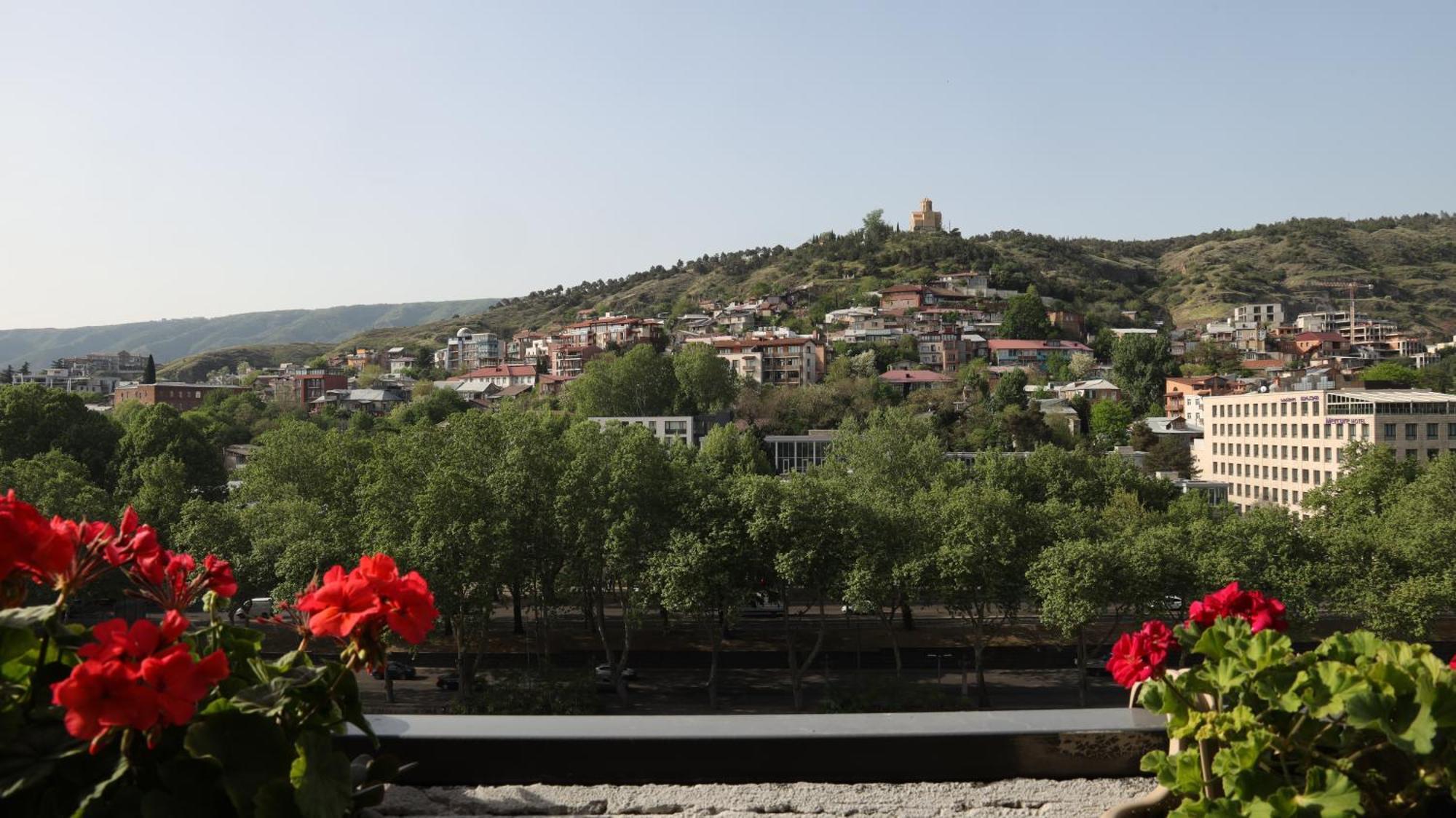 Wine Rock Hotel Tbilisi Exterior photo